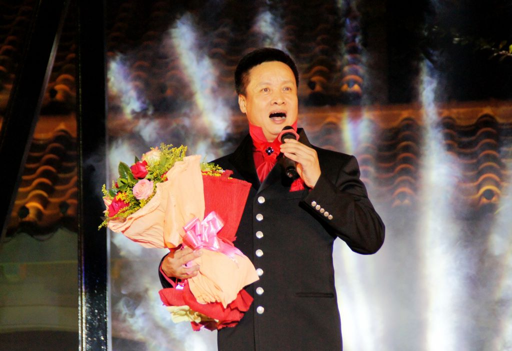 昨晚客天下迎来著名歌唱家阎维文 - 热点 - 梅州时空网