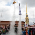 俄罗斯举办火箭模型发射活动庆祝宇航日